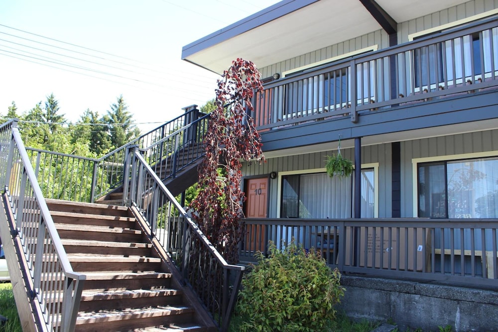 Ucluelet Wildwood Inn