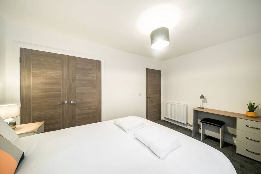 South Esk 8 - Modern 2 bed Apartment view 5