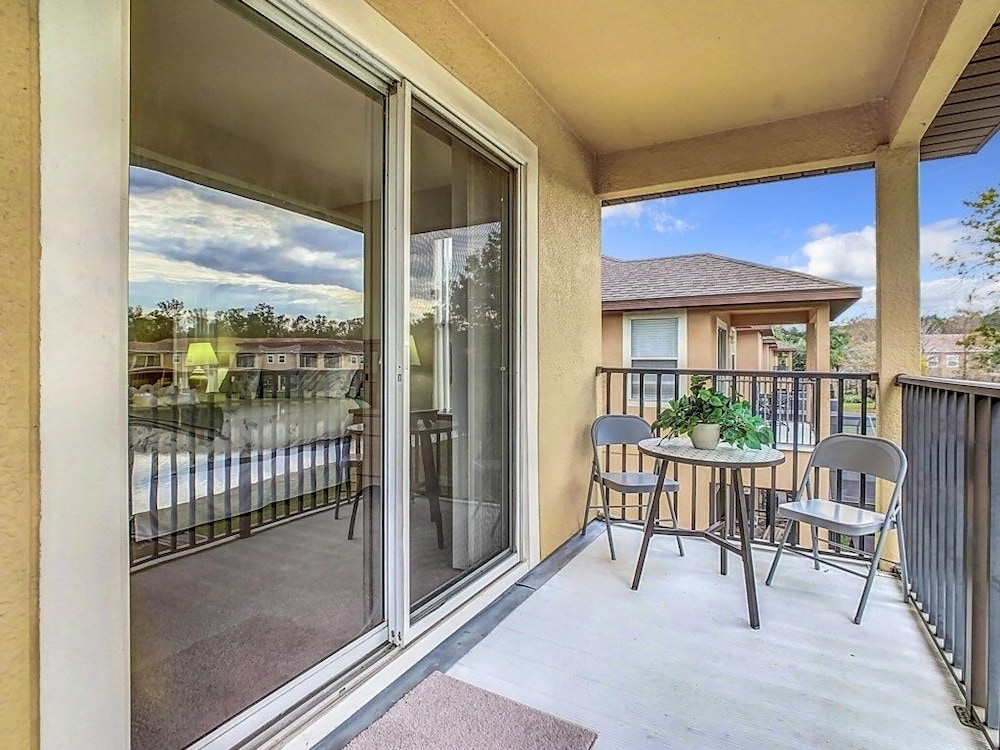 Regal Oaks Getaway: 4br Home Close To Disney & Old Town 4 Bedroom Townhouse