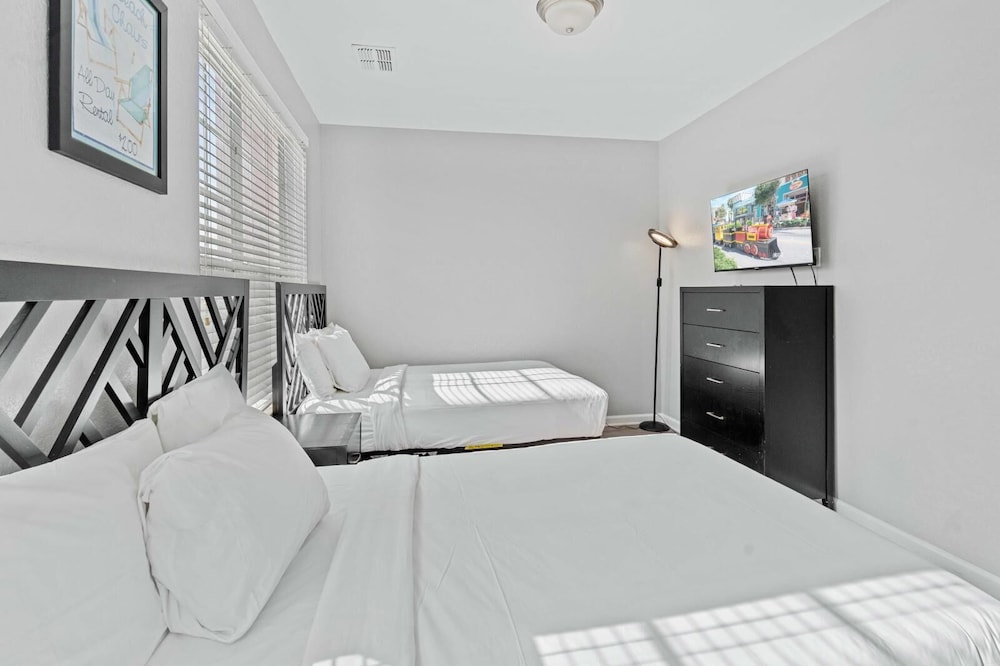 Vista Cay Swanky