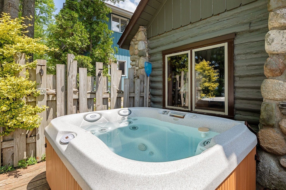 Sunset Retreat Private Family Home 843N