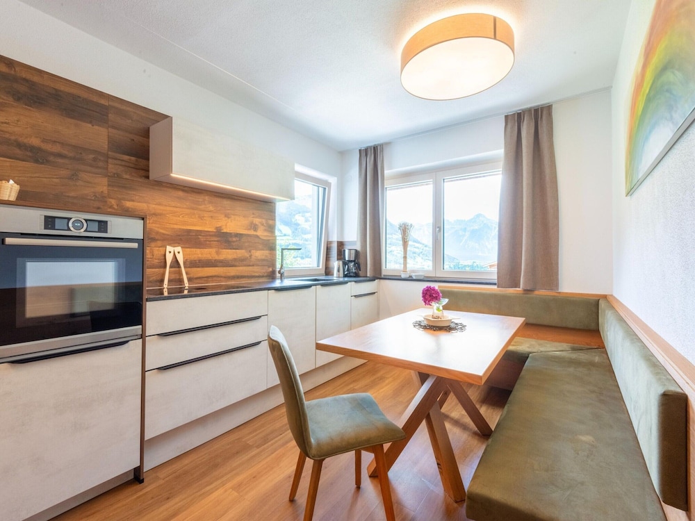 Inviting Flat in Hart With Fitness Room view 4