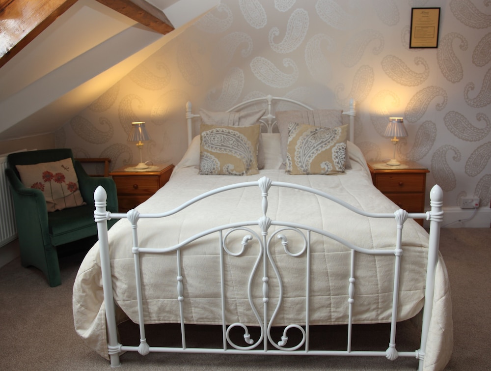 Kirkwood Guest House