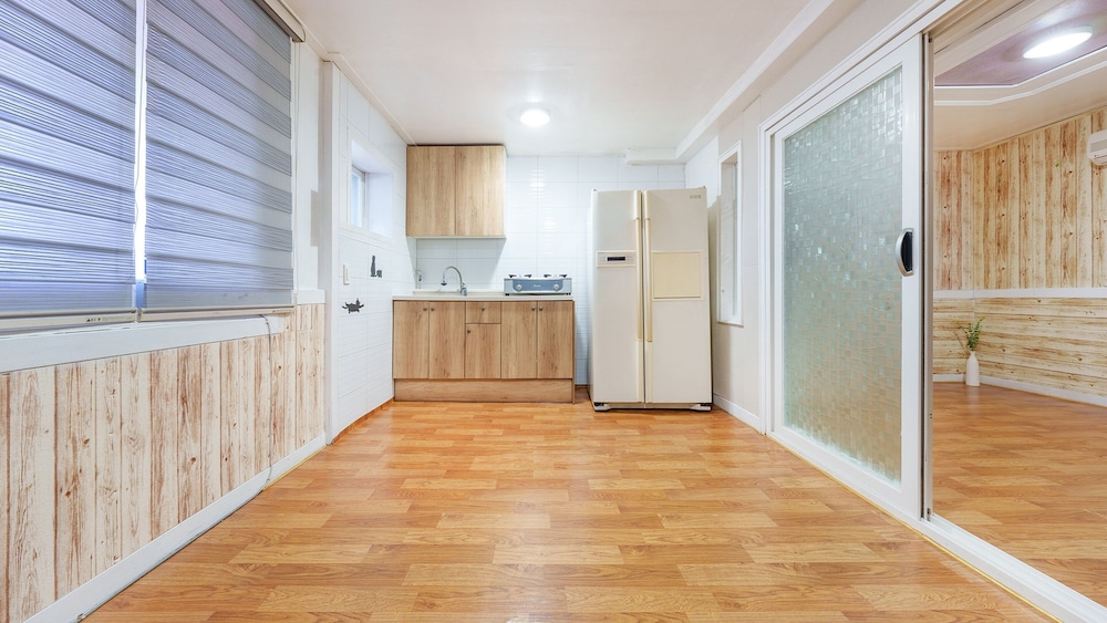 Taean Vintage House Pet-friendly Pension