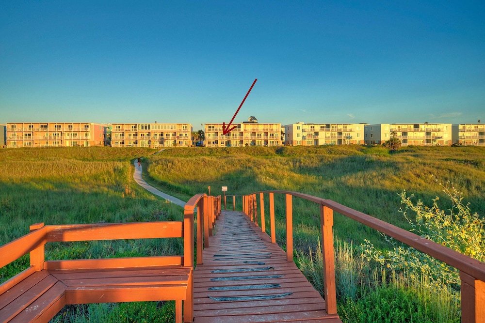 Seaside Escape by Avantstay Ocean View, Pool