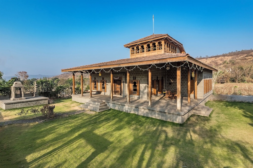 CosmicStays Parambi Farm- Vintage Charm