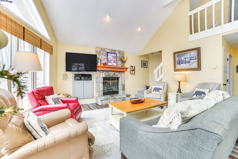 4 Mi to Lake Bellaire: Home w/ Deck & Pool Access!
