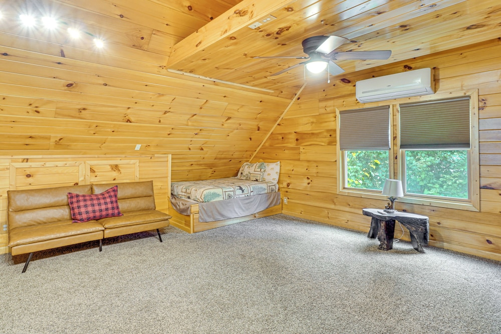 Douglas Lake Access: Family Cabin in Sevierville!