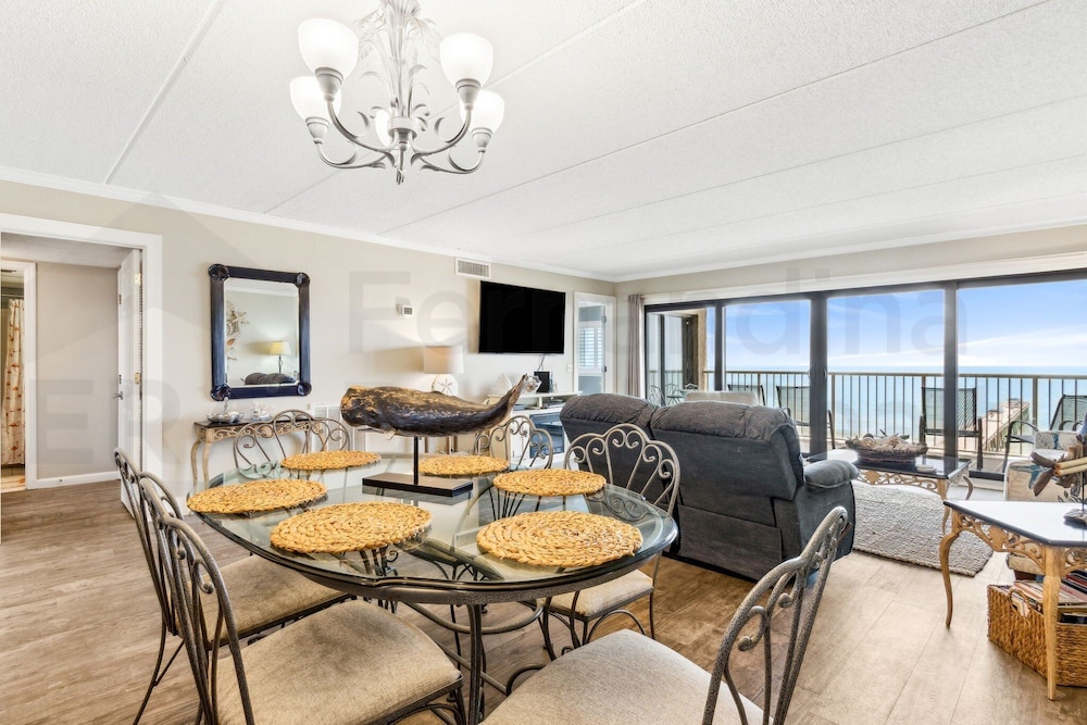 667 Amelia By The Sea 3 Bedroom Condo