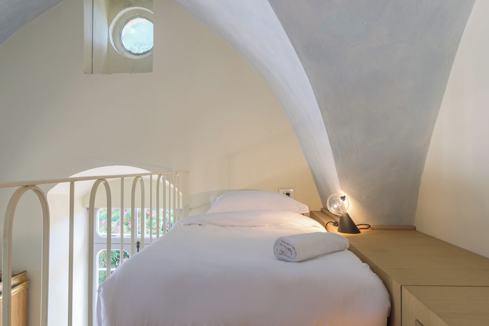 Amani Luxury 4BR Villa & Pool in Batroun
