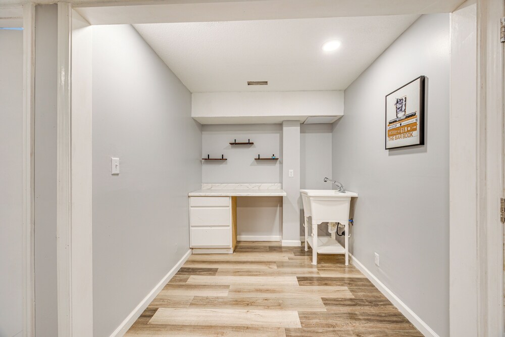 11 Mi to Dtwn Birmingham: Home w / Pool Table!