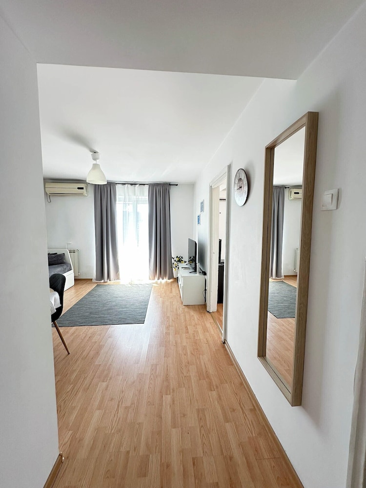 Sunrise Apartments City Center