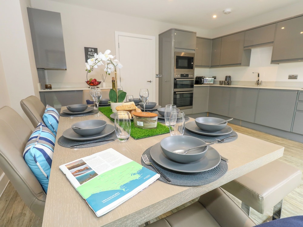 66A Danecourt Road