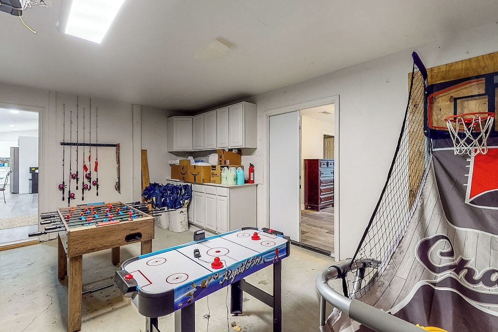 Lake Tawakoni Thrills - Cozy Home!