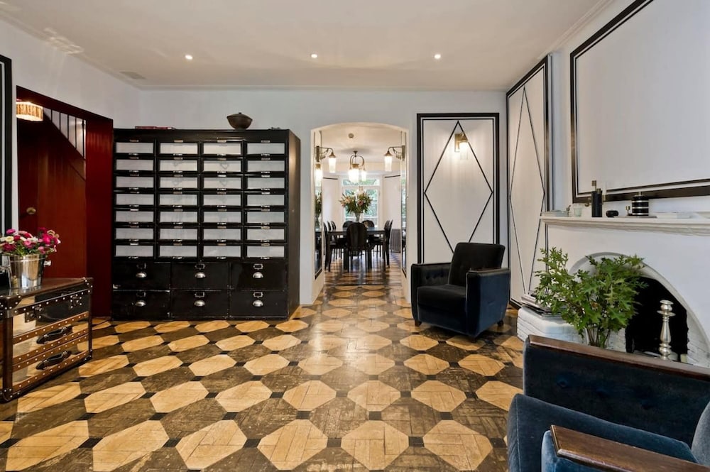 Stylish 5 Bed House in St John s Wood Maida Vale