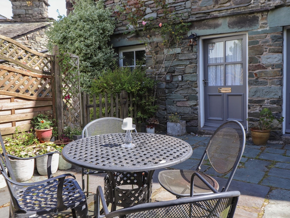 Bakers Yard Cottage