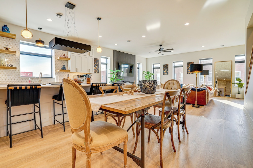 Walk to Lake City Marina: Condo w/ Rooftop Deck!