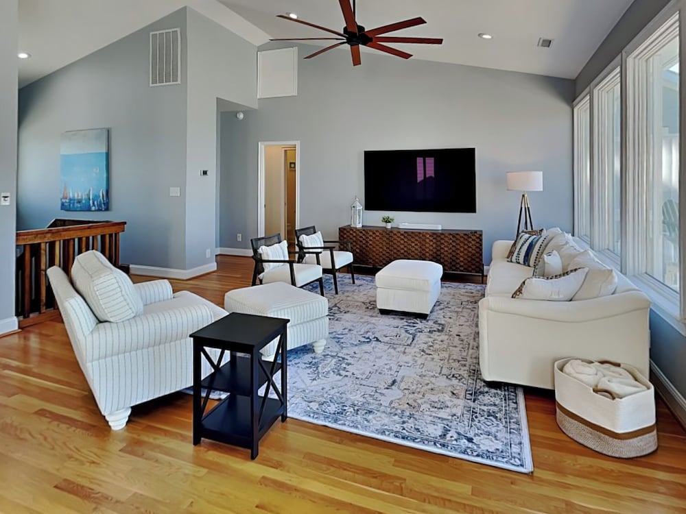 Shady Beaches by Topsail Realty