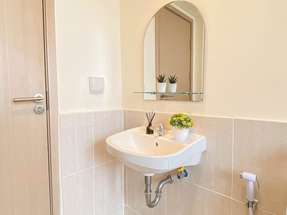 Simply And Homey 3Br At Apartment Meikarta
