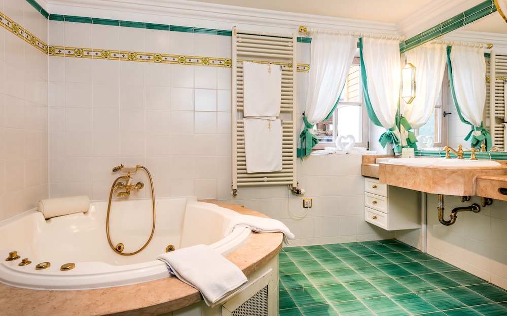 Wellnesshotel ...liebes Rot-Flüh