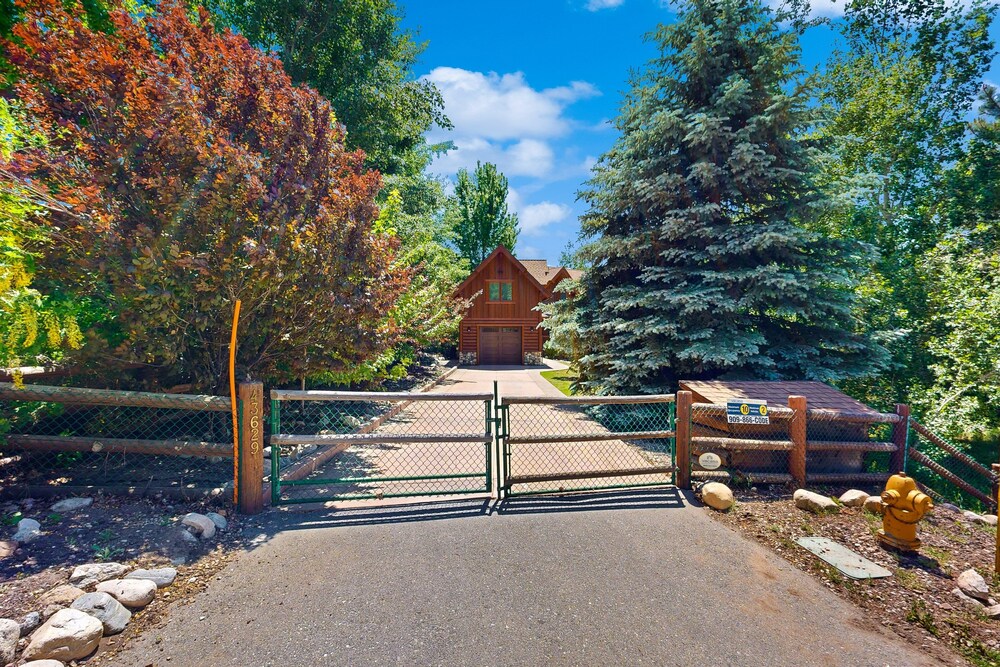 Bow Canyon Oasis #513