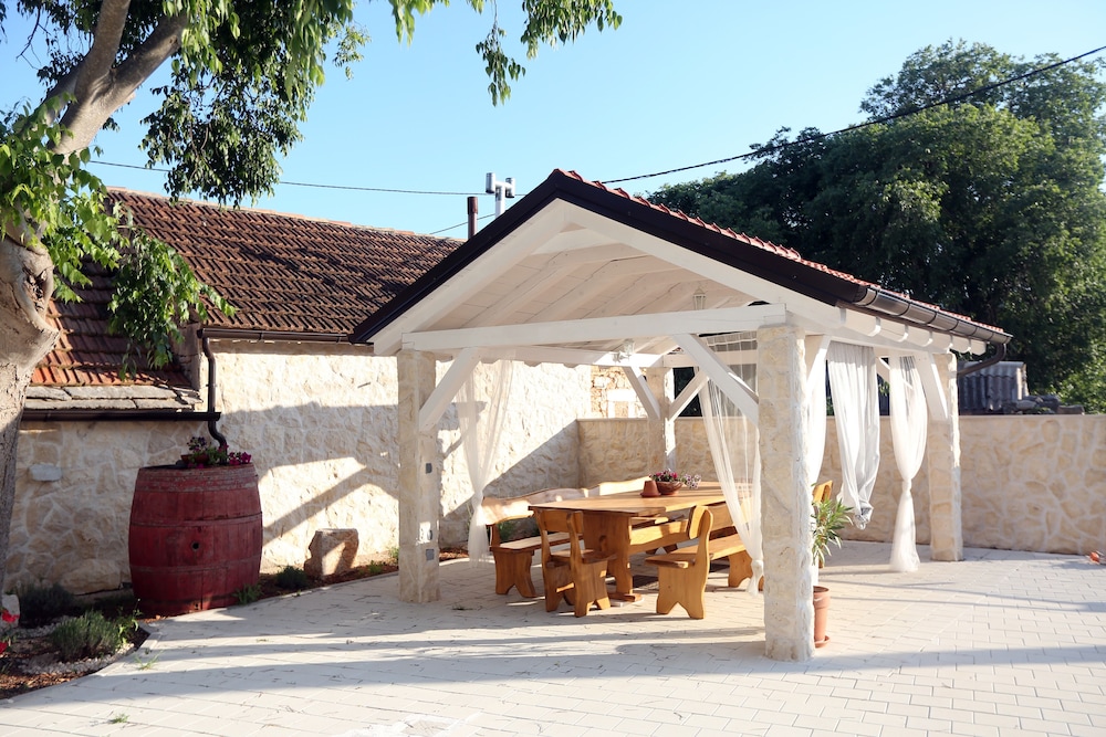 Kuce za odmor Brkic