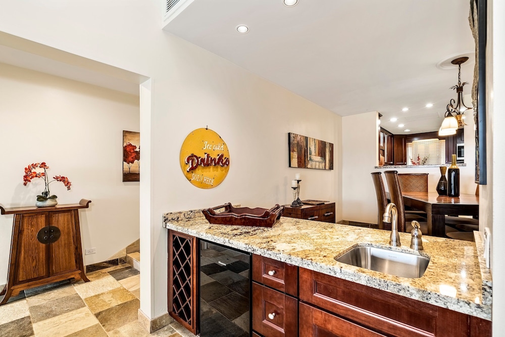Ocean Front Villa - Central AC- Vrkcv