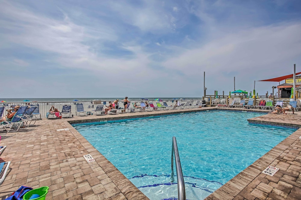 Sand Oceans Club Condo: Balcony & Community Perks! view 4