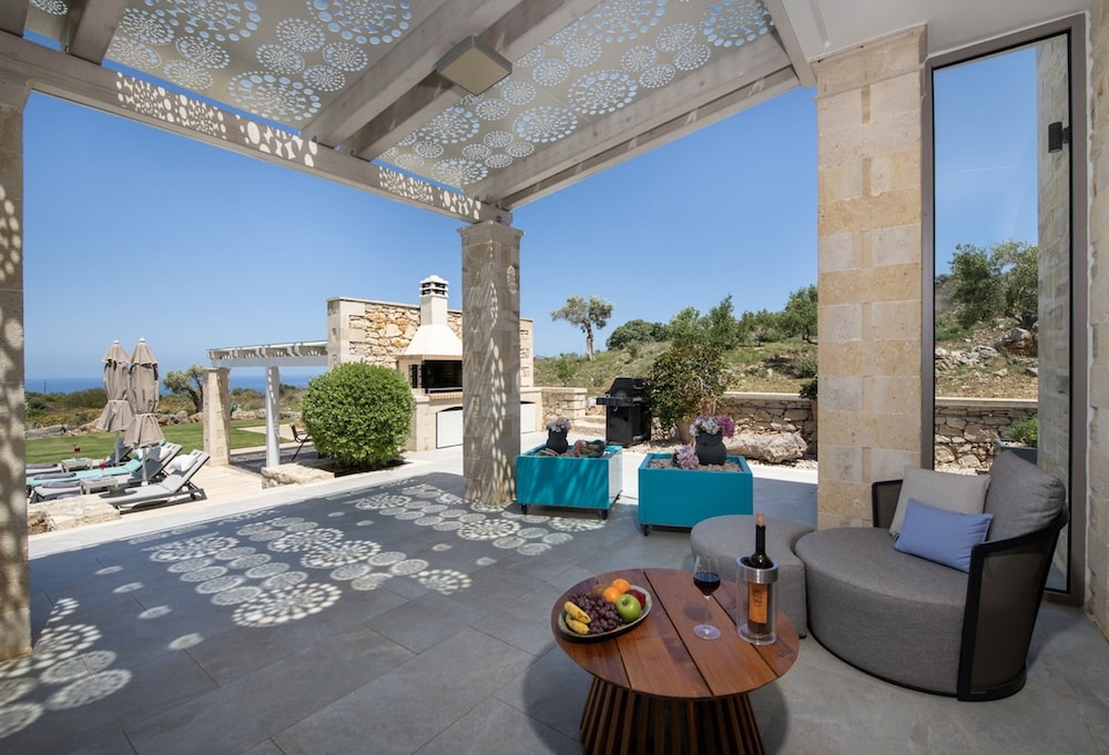 Villa Aurora Luxurius Living