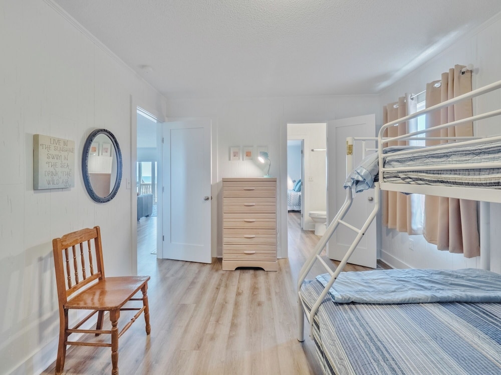 Walking on Sunshine by Topsail Realty