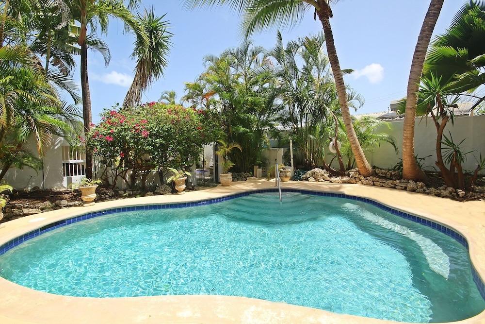Poolside Paradise Near Beach - Pavilion Villa by Bluescape
