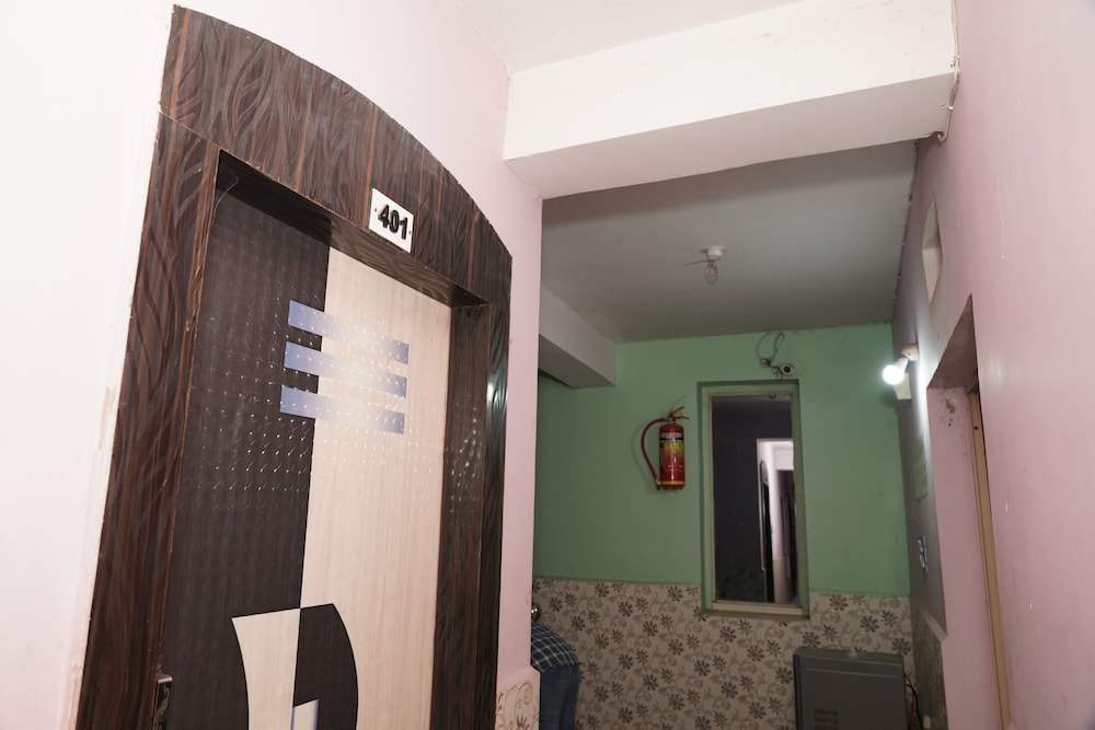 Hotel Mid Town Daringbadi