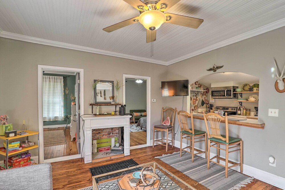 Stylish Woodfin Home w/ Backyard & Fire Pit view 4