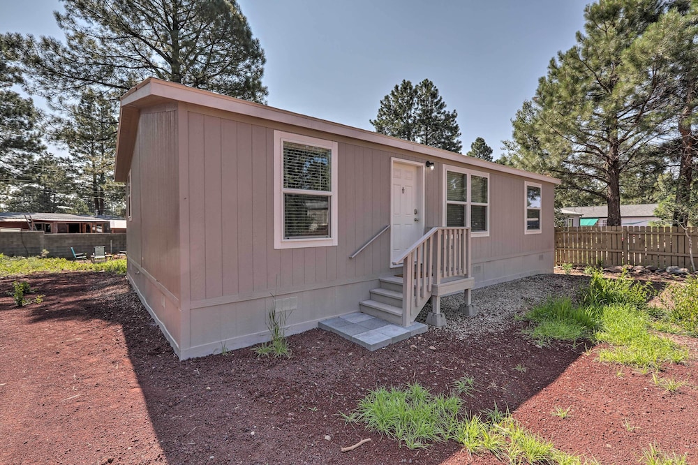 Hotel Bright & Modern Flagstaff Cottage Escape! - Image 1