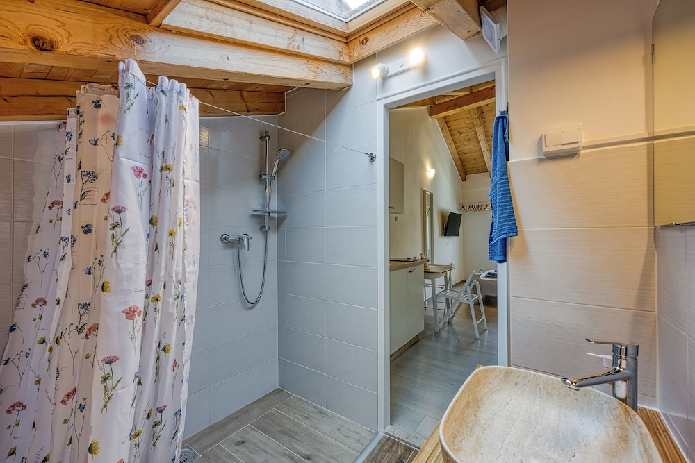 Lasta 30 Losinj Town Studio Apartment view 5