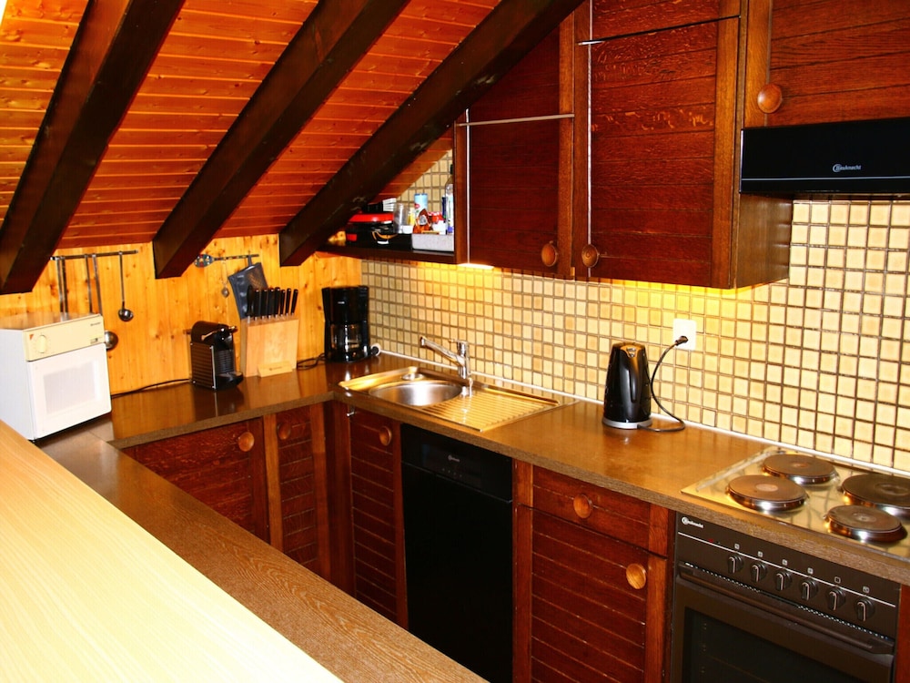 Peaceful Apartment With Amenities