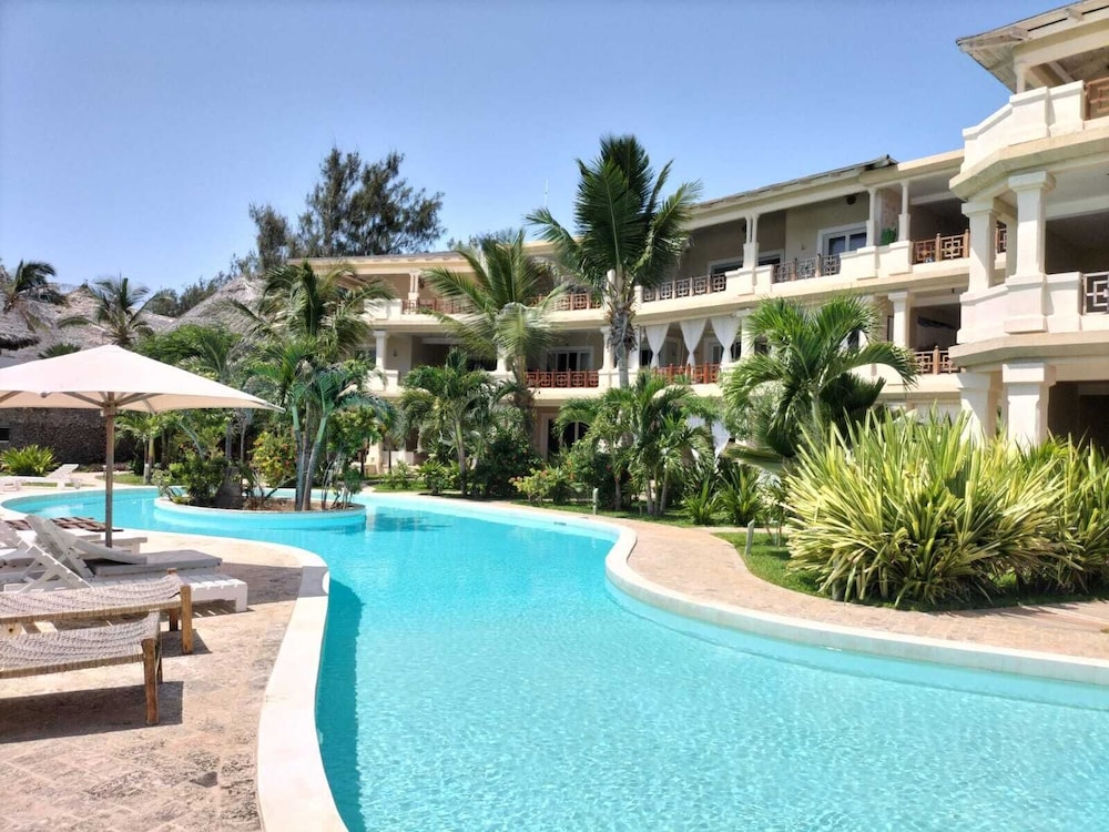 Penthouse on the Beach view 4