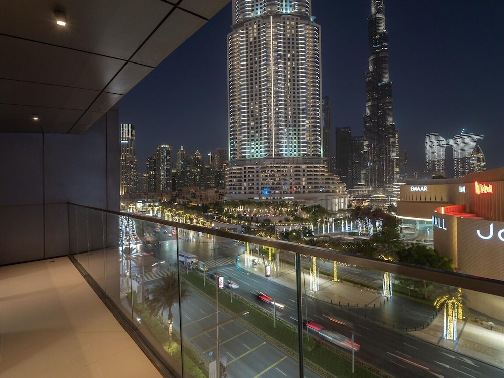 Lux 1BR Apt Burj Khalifa View by Belvilla