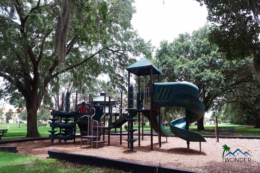 4 Bd Sleeps 10 w Gameroom Close to Disney 5147 - Image 3