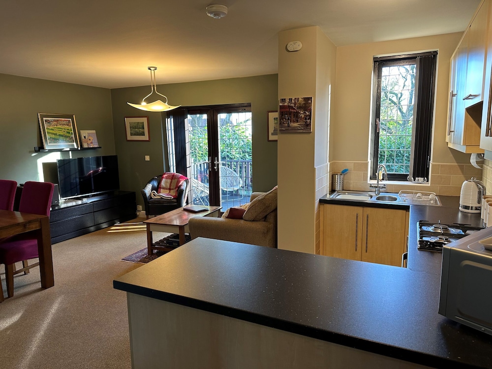 Beechcroft Corner House view 4