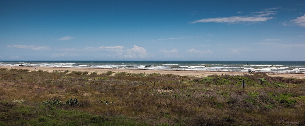 Breakers Pointe by Ryson Vacation Rentals