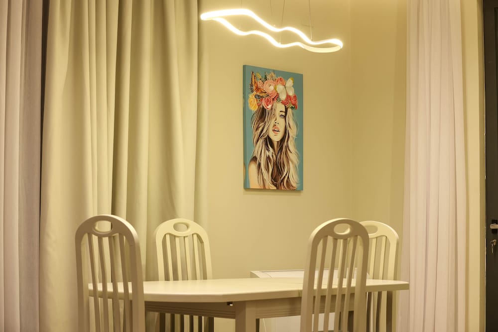 Grandstay Apartments 95