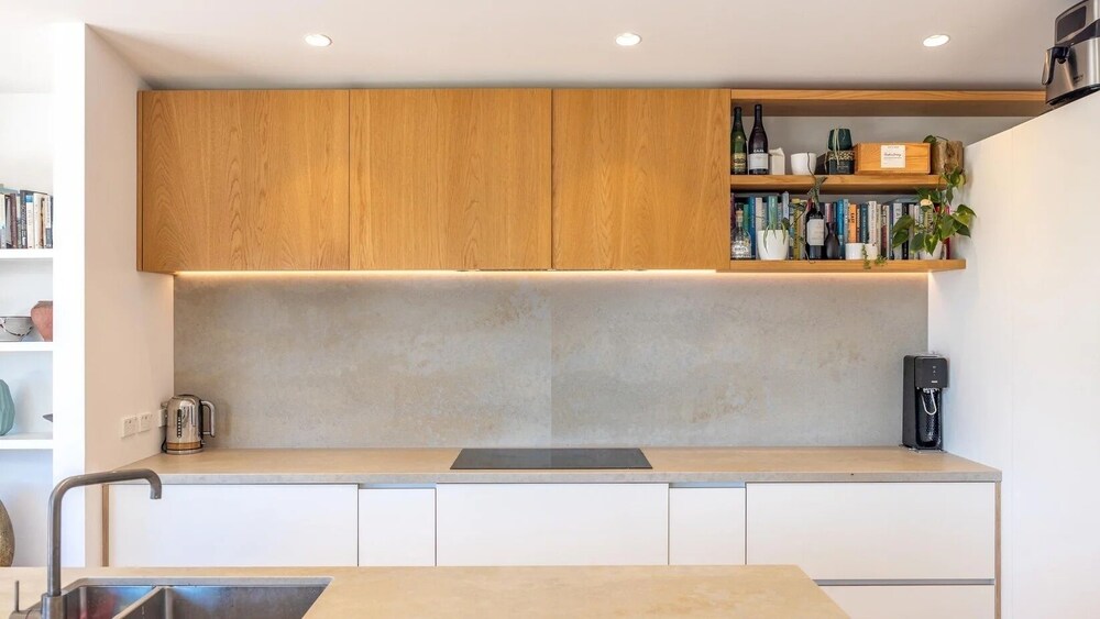 Onetangi Seaview Residence