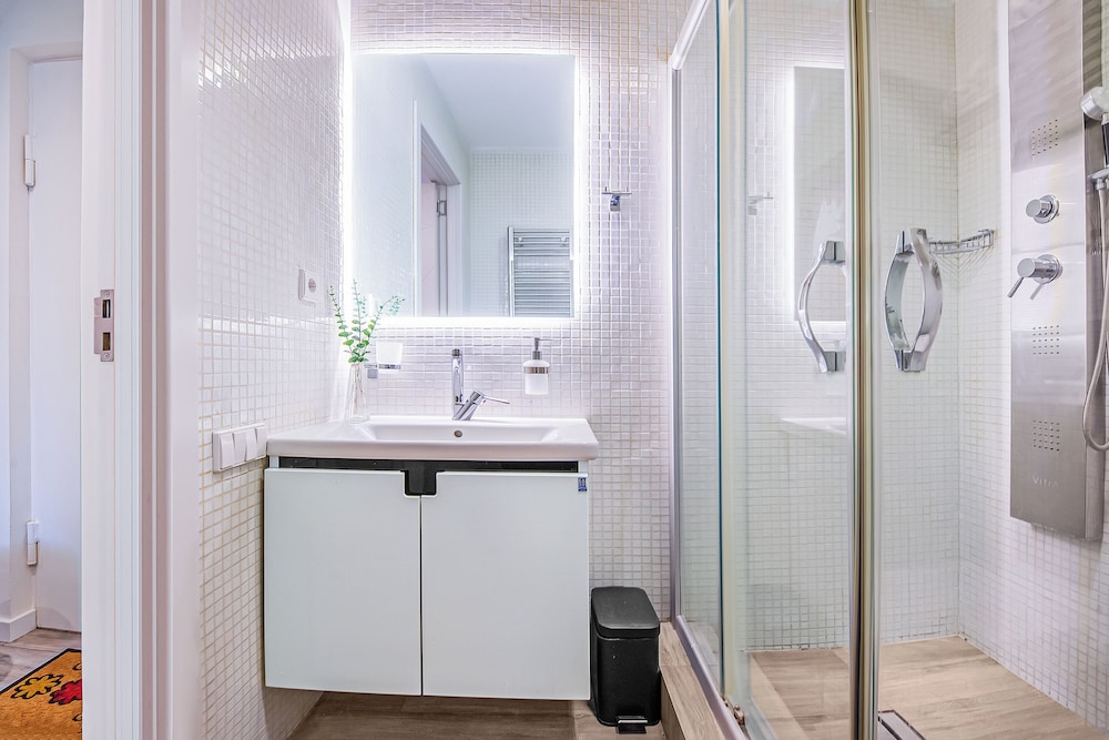 HB apartments Merab Kostava