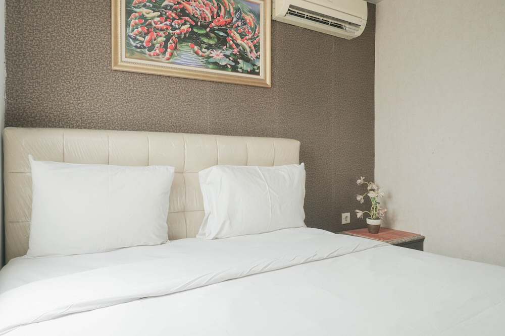 2BR Apartment at Great Western Resort near Shopping Mall view 3
