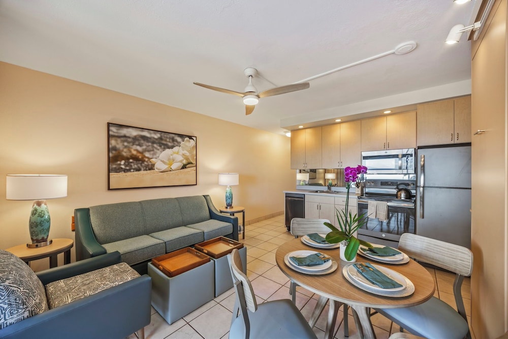 Kuleana Club - 320
