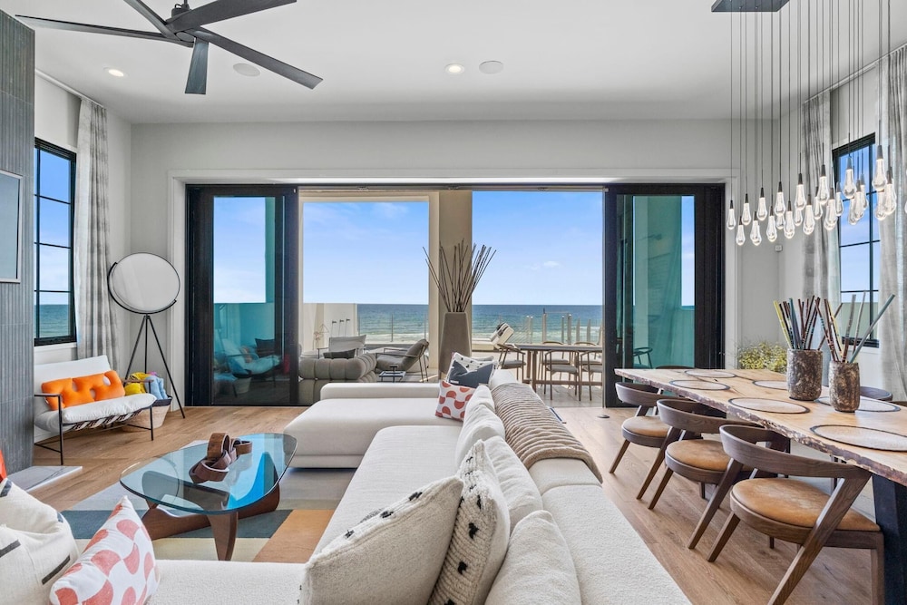 Casa Playa at Eleanor Beach