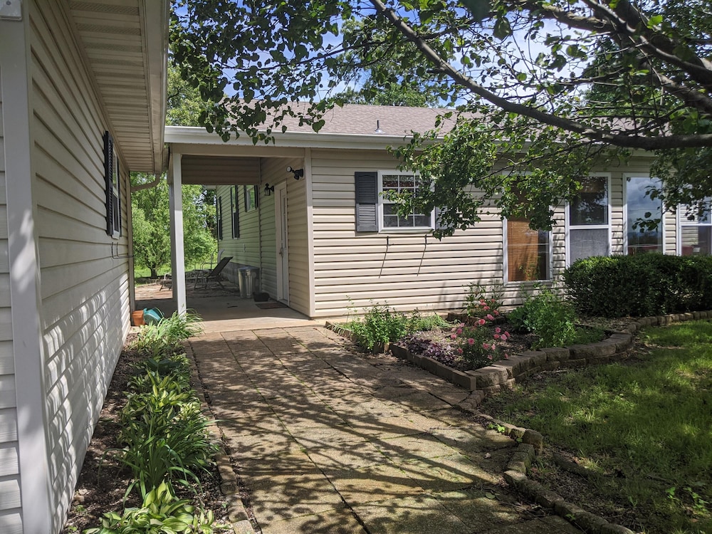 Omaha Vacations - Llama House - Property Image 22