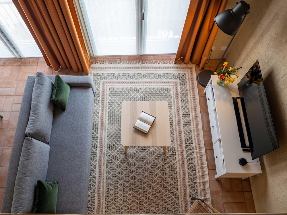 Green Lodge - Apartment 5 - 1 BR 1 Bath
