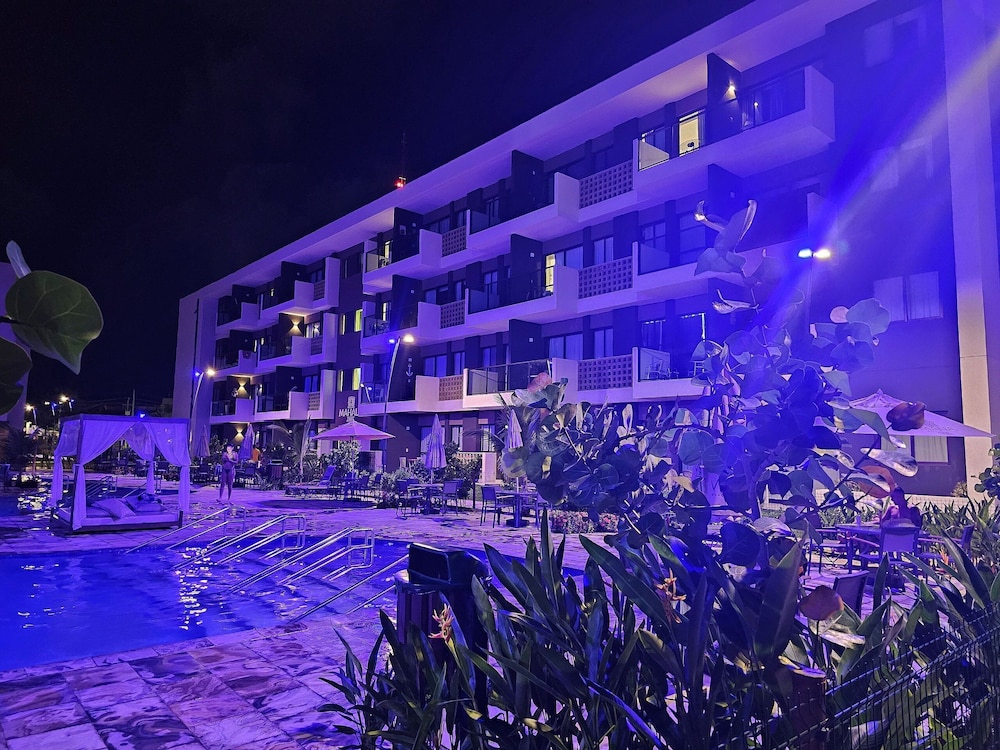 Mana Beach Resort
